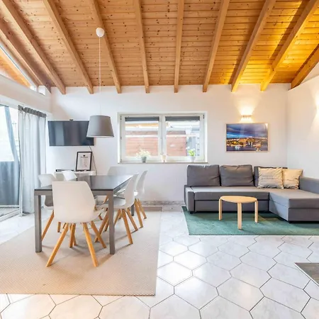 Holiday home Charmantes Tiny House In Guels *